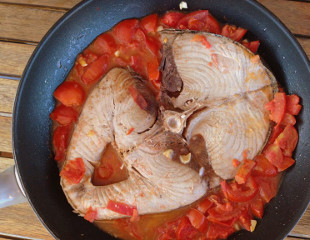 Mercurio in numerosi tipi di pesce e Listeria monocytogenes in gorgonzola dolce italiano